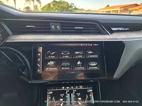 2021 Audi e-tron quattro Premium