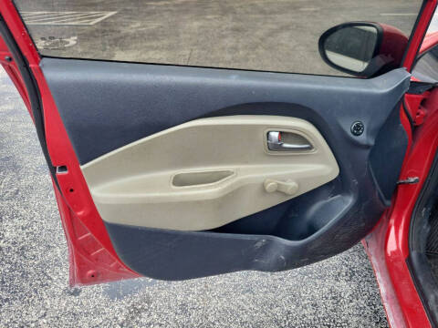2015 Kia Rio 5-Door LX