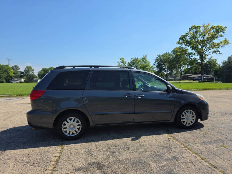 2007 Toyota Sienna LE 7-Passenger