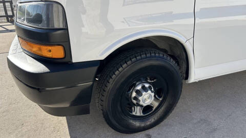 2022 Chevrolet Express 2500