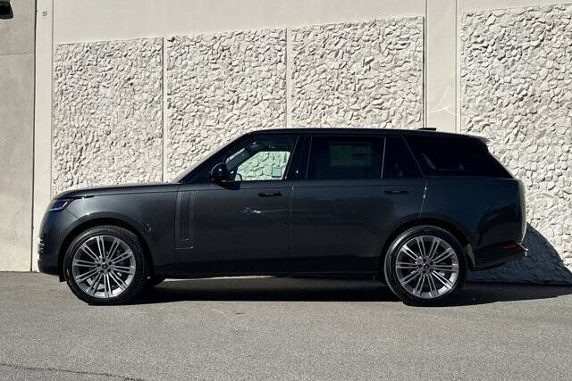 2025 Land Rover Range Rover P400 SE LWB