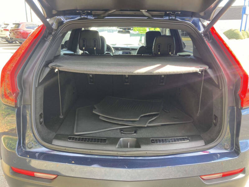 2022 Cadillac XT4 Premium Luxury