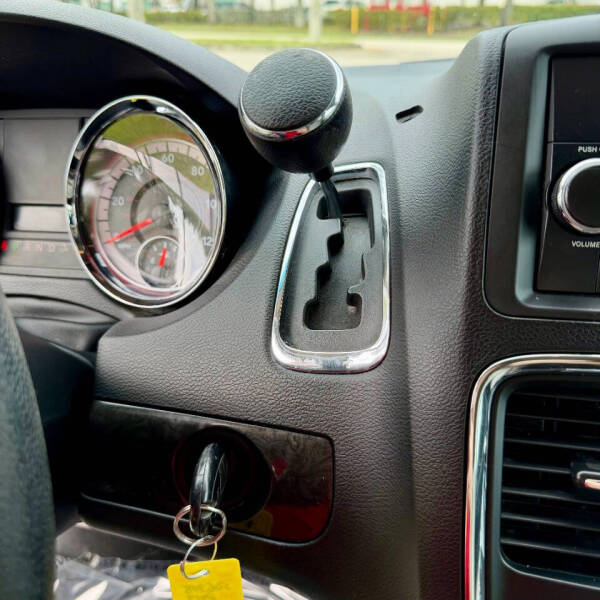 2013 Dodge Grand Caravan SE