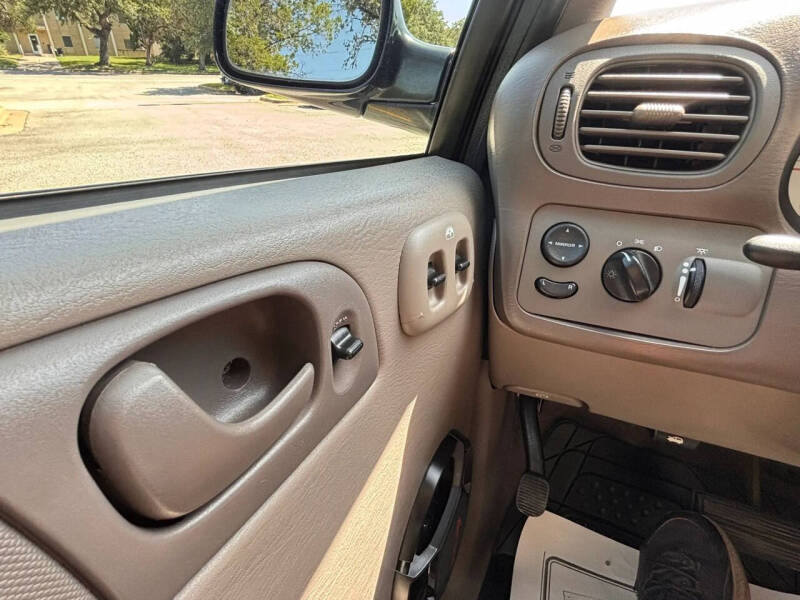 2003 Dodge Caravan SE