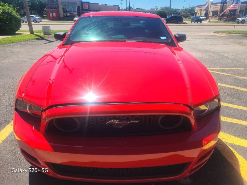 Used 2014 Ford Mustang V6 with VIN 1ZVBP8AM6E5331998 for sale in Lewisville, TX