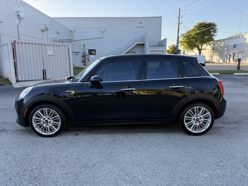 2017 MINI Hardtop 4 Door Cooper