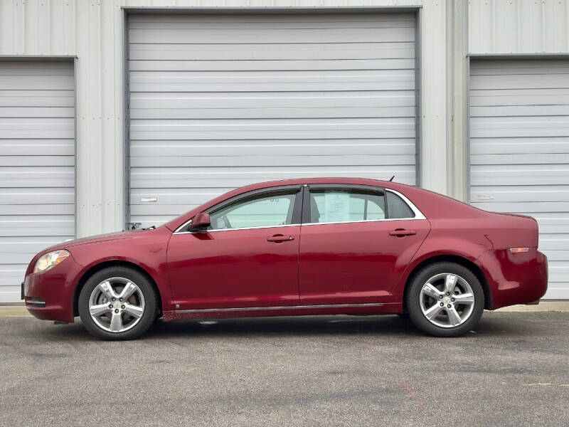 2010 Chevrolet Malibu 2LT photo 8