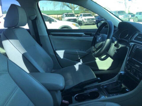 2016 Volkswagen Passat 1.8T SE