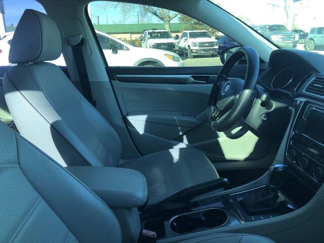 2016 Volkswagen Passat 1.8T SE