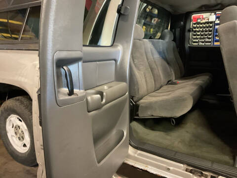 2004 Chevrolet Silverado 1500 LS