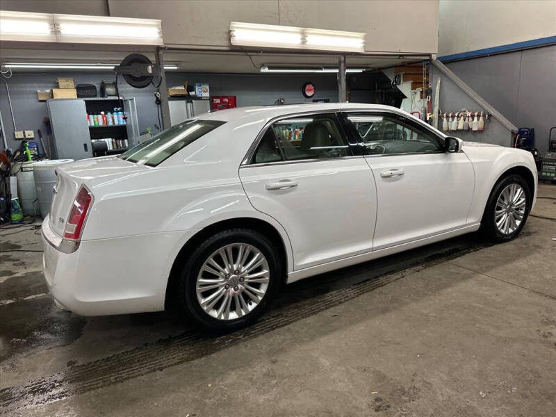 2013 Chrysler 300