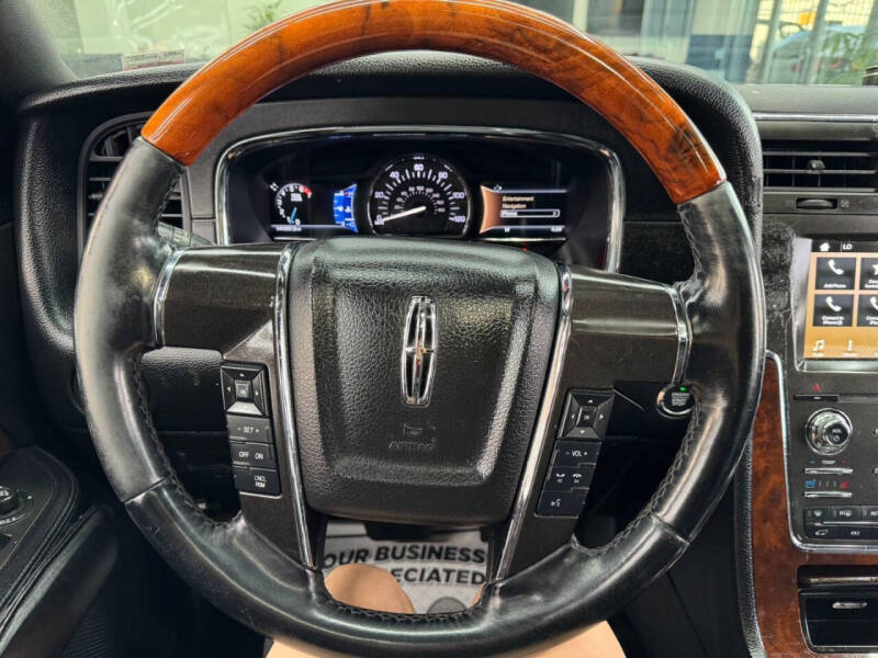 2017 Lincoln Navigator L Select