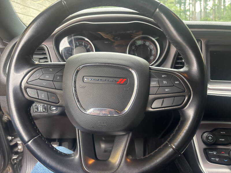 2021 Dodge Challenger SXT
