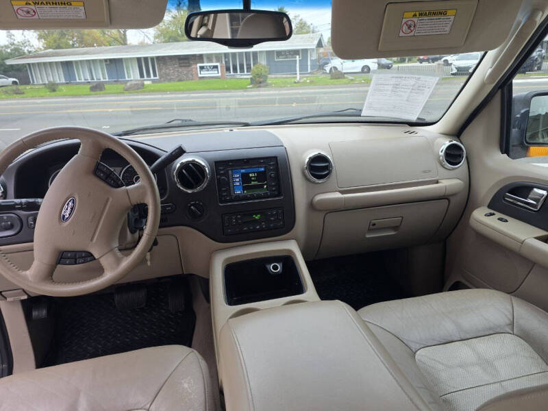 2005 Ford Expedition Eddie Bauer