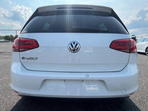 2016 Volkswagen e-Golf SE