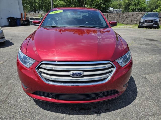 2019 Ford Taurus SEL