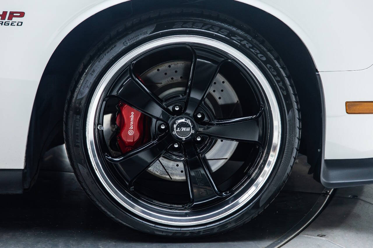 2012 Dodge Challenger 15
