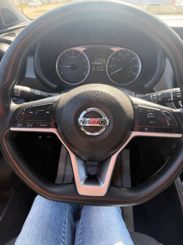 2019 Nissan Kicks S