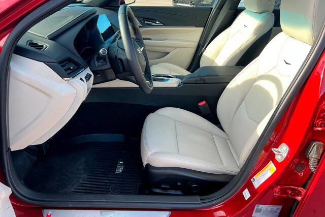 2025 Cadillac CT4 Premium Luxury