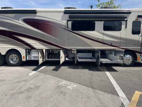 2013 Freightliner XCM Chassis