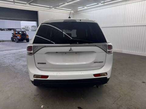 2014 Mitsubishi Outlander SE
