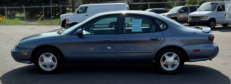 1999 Ford Taurus SE