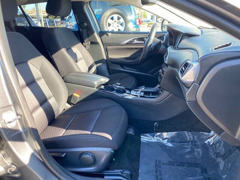 2019 Infiniti QX30 Pure