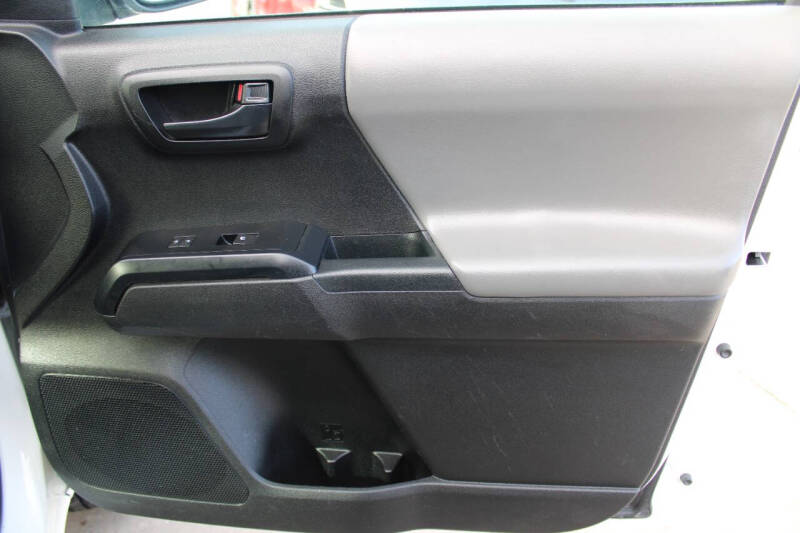 2022 Toyota Tacoma SR