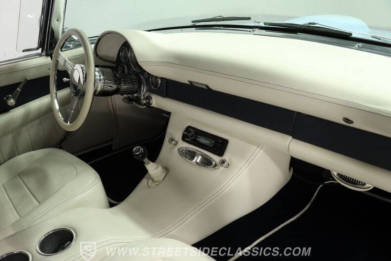 1957 Ford Thunderbird