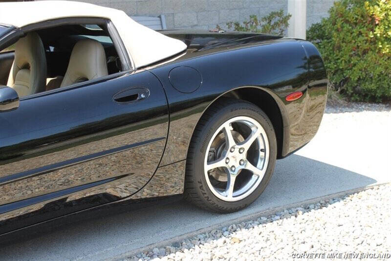 2002 Chevrolet Corvette 23