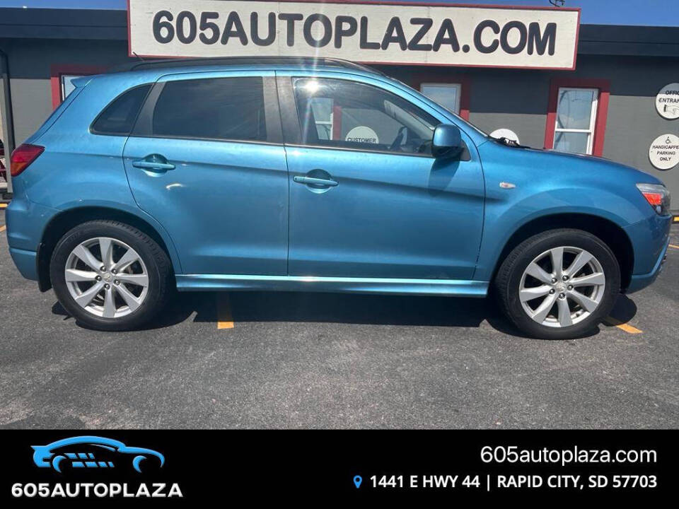 2012 Mitsubishi Outlander Sport SE's photo