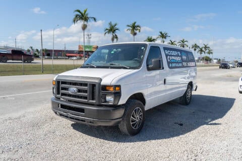 2013 Ford E-Series for sale at CABRERA AUTO SALES in Hialeah Gardens FL