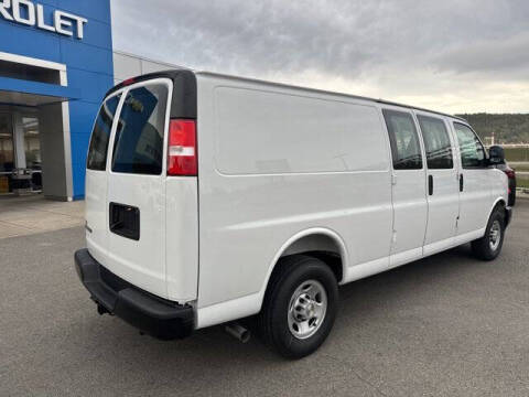 2025 Chevrolet Express 2500