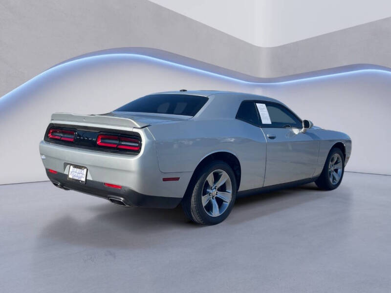 2021 Dodge Challenger SXT
