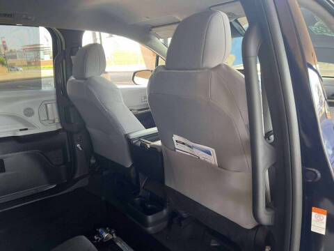 2026 Toyota Sienna LE 8-Passenger