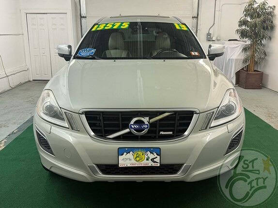 2013 Volvo XC60 T6 R-Design Platinum