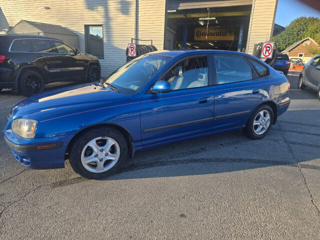 2006 Hyundai ELANTRA for sale at QUEENSGATE AUTO SALES in York, PA