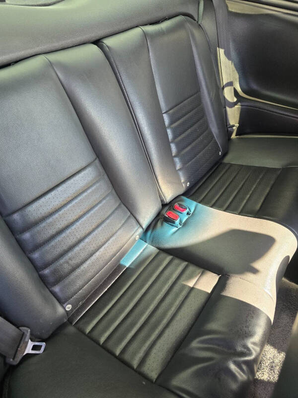 2004 Ford Mustang GT Deluxe