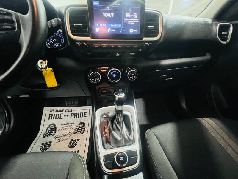 2021 Hyundai Venue SEL