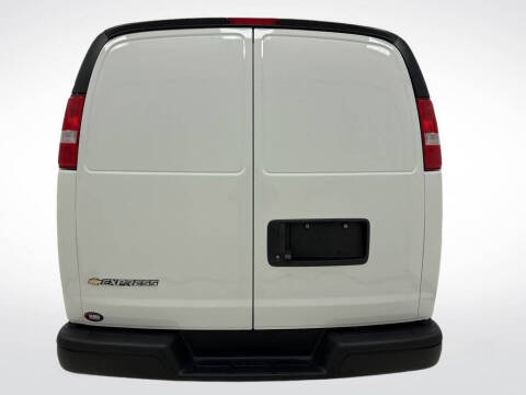 2025 Chevrolet Express 2500