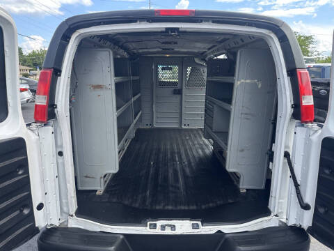 2017 Chevrolet Express 2500