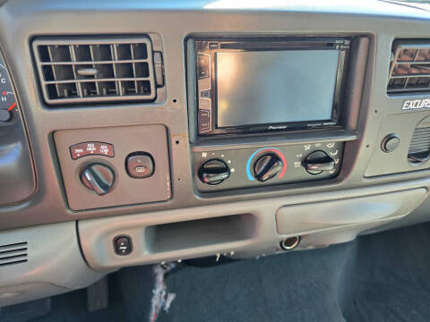 2004 Ford Excursion XLT