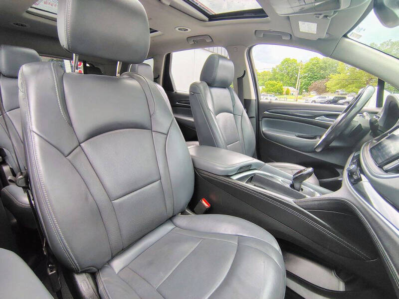 2020 Buick Enclave Essence