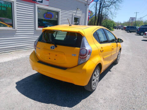 2014 Toyota Prius c Two
