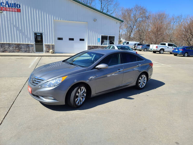 2013 Hyundai Sonata for sale at AmericAuto in Des Moines IA