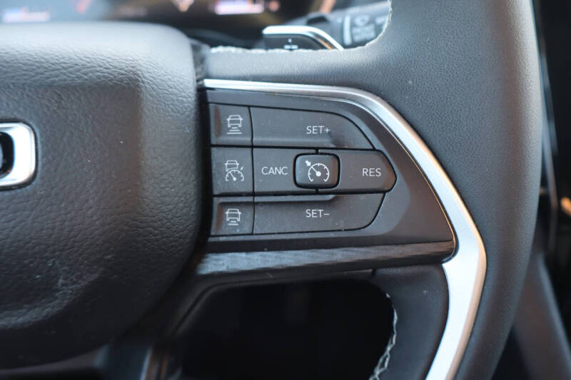 2024 Jeep Grand Cherokee Laredo