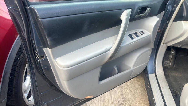 2013 Toyota Highlander Plus