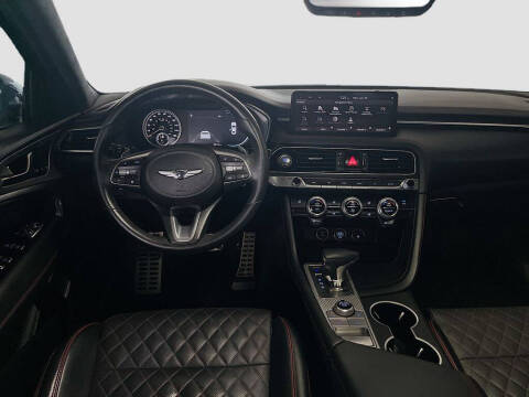 2023 Genesis G70