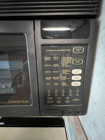 2000 Winnebago Adventurer