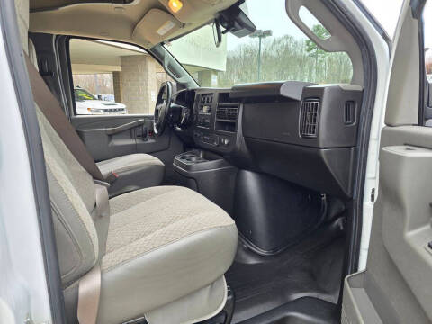 2022 Chevrolet Express 3500